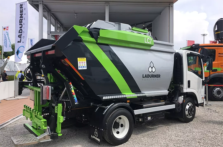 �ʼҹ�����������װ����������������������������������г�